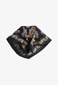 Unselected, black bandana