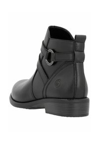 Bottine noire en cuir avec un embout arrondi, détail de boucle sur le côté et un petit talon empilé ; texture lisse et accents de coutures minimalistes.