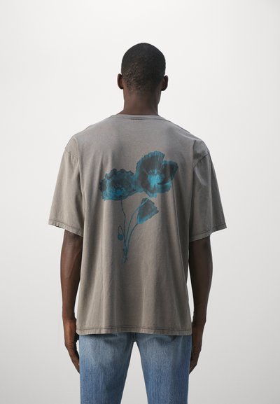 WON HUNDRED - Rune Knit Shirt