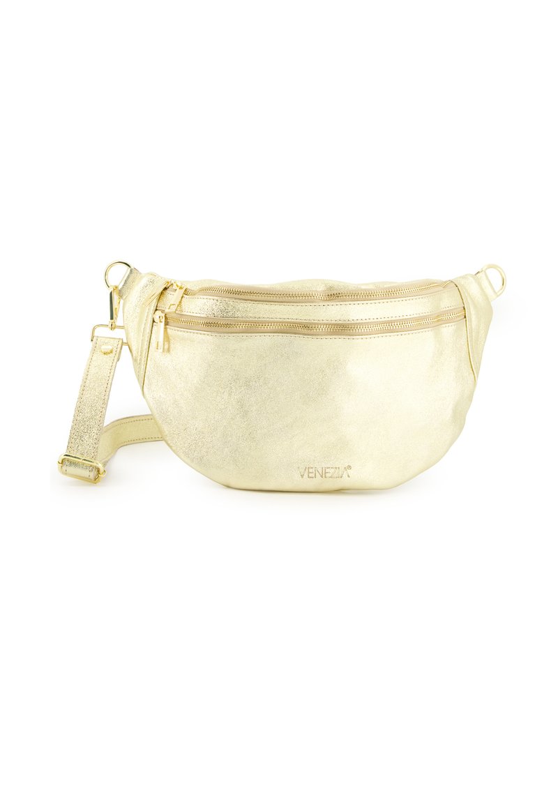 Gouden metallic heuptas met twee ritscompartimenten, verstelbare schouderband en een gladde textuur. Logo in reliëf aan de voorkant.
