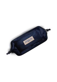 Pochette con zip blu navy realizzata in tessuto resistente, caratterizzata da una superficie liscia e un'etichetta con testo stampato all'interno. Chiusura con zip.