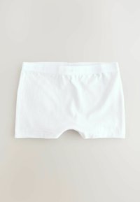 Valkoiset puuvillaiset boyshortsit, joissa on pehmeä elastinen vyötärönauha, jossa on toistuva brändäys. Sileä pinta, keskipitkä leikkaus ja lahkeiden aukot.