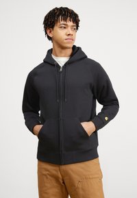 Carhartt WIP - HOODED CHASE - Felpa con zip - black/gold Immagine in miniatura 1