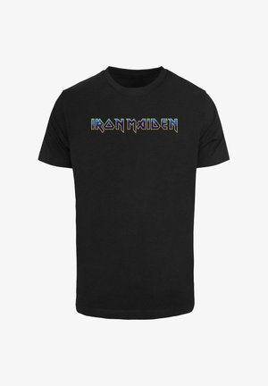 Melna kokvilnas t-kreklu ar uzrakstu "IRON MAIDEN" taupīgā, stilizētā zilā un dzeltenā krāsā uz krūšu. Īsas piedurknes, standarta izmērs.