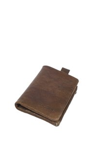Bruine leren portefeuille met een gestructureerde afwerking, ritssluiting en een klein trekbandje. Compact ontwerp met zichtbare stiksels en subtiele branding.