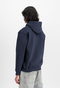 Alpha Industries BASIC - Džemperis su gobtuvu - marine