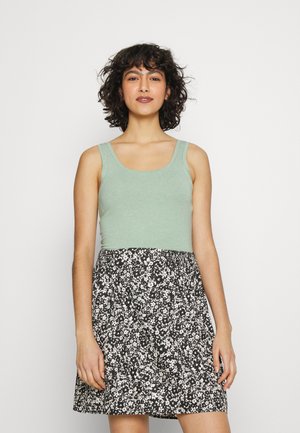 PAMILA TOP - JERSEY - Débardeur - frosty green melange