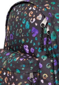 Eastpak OUT OF OFFICE - Mochila - beastimal black