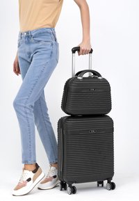 OCHNIK UNISEX czarny