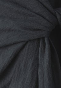 GAP Petite SARONG DRESS - Haljina od žerseja - black