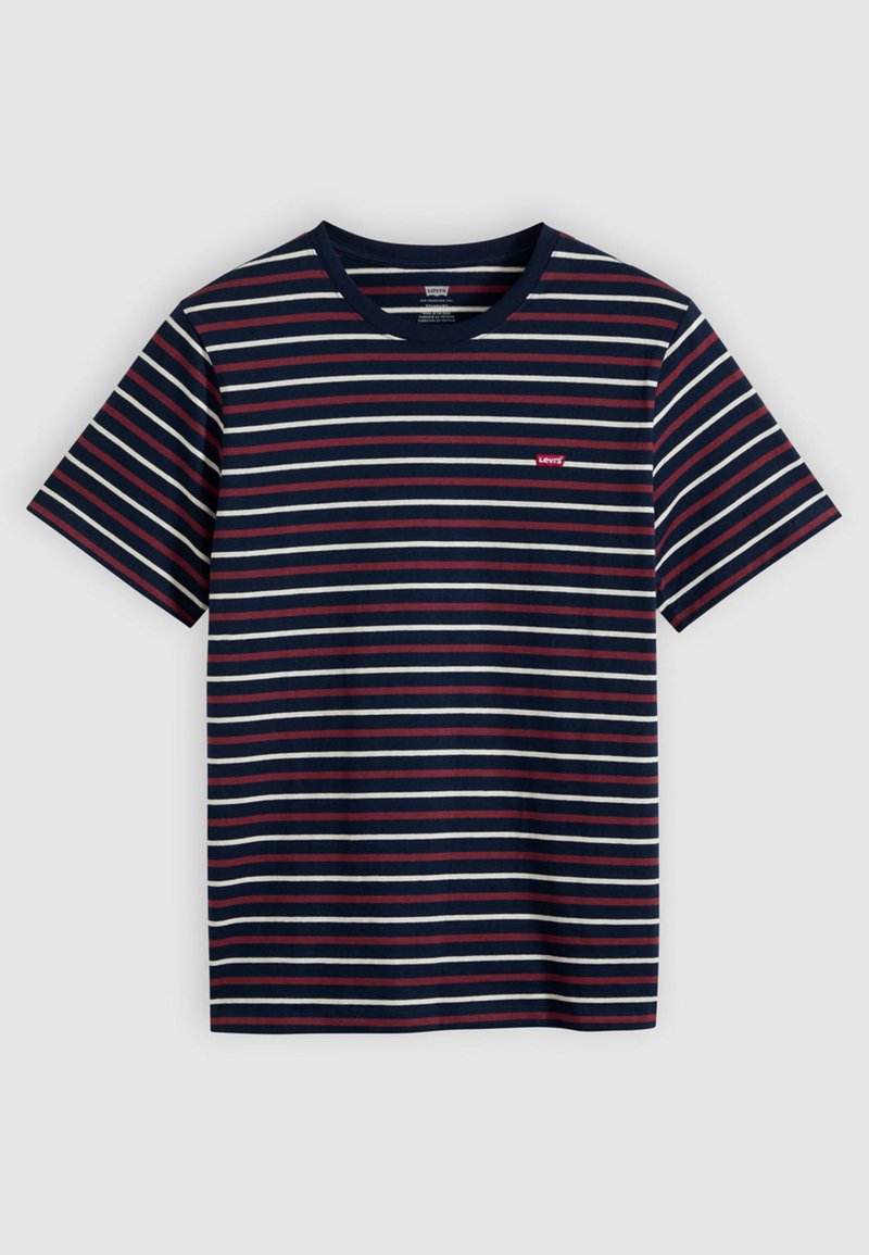 Marineblaue T-Shirts mit weißen und roten horizontalen Streifen und einem kleinen roten Levi's-Logo auf der Brust.