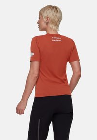 Mammut ASSOS X TACTICA TECH T5 - Sports T-shirt - rust