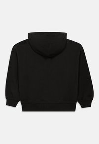 Sweatshirt preto feito de um tecido misto de algodão, com capuz, mangas longas e punhos e bainha canelados. Sem gráficos ou padrões visíveis.