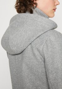 ONLY ONLNEWERICA HOOD COAT - Īss mētelis - medium grey melange