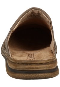 Josef Seibel Pantofle - brown