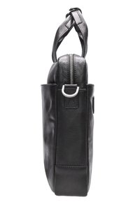 Sort lædertaske med lynlås i toppen, enkeltrem og sidelomme. Glat tekstur med et minimalistisk design. Accentueret af en sølvfarvet hardwaredetalje.