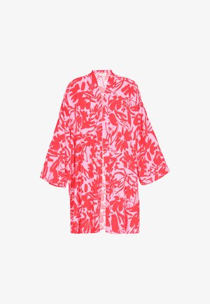 Bloemen kimono in roze en rood, met een losse pasvorm, brede mouwen en een open voorkant ontwerp met een levendige botanische print.