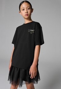 smALLSAINTS REGULAR FIT - CREW - Triko s potiskem - black metallic