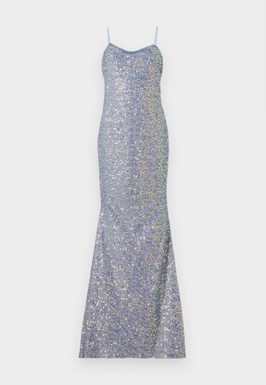 Robe de soirée bleu clair en sequins avec une silhouette ajustée, des fines bretelles et un ourlet en forme de sirène, arborant des accents réfléchissants multicolores.