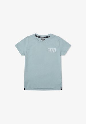 Camiseta de manga corta color azul claro con cuello redondo, logo blanco "UWG" en el lado izquierdo del pecho y ribete interior del cuello negro con el texto "MAKE IT WITH NO LIMITS."