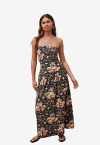 Unselected, black floral print