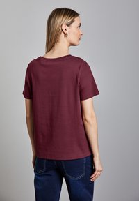 Street One V-NECK - Jednoduché tričko - rot