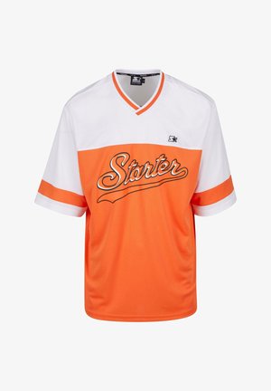 Oranžna in bela športna majica z V-izrezom, ki ima velik "Starter" logotip v črni kurzivni pisavi in kontrastne rokave. Izdelana je iz lahkega materiala.