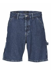 Pantalones cortos de mezclilla en azul oscuro, con un corte holgado, cinco bolsillos y cierre de botón. La textura desgastada añade al diseño.