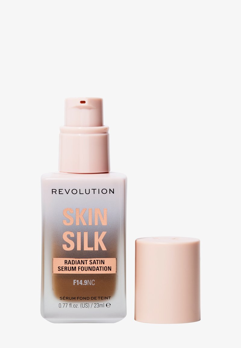 Makeup Revolution - REVOLUTION SKIN SILK SERUM FOUNDATION - Foundation, Forstørre