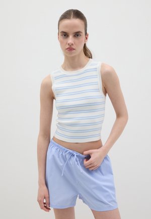 Top - white