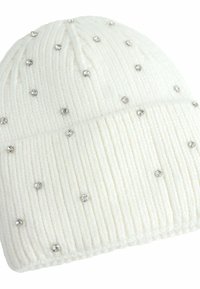 Beanie bianco lavorato a maglia con una texture a coste, caratterizzato da decorazioni in tono argento sparse sulla superficie.