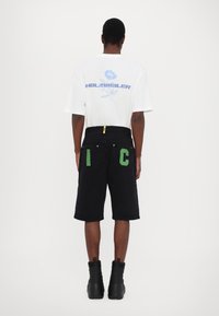 Icecream RUNNING DOG  - Short en jean - black denim