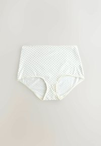 Sous-vêtements blancs taille haute avec petits pois gris posés à plat sur un fond clair.