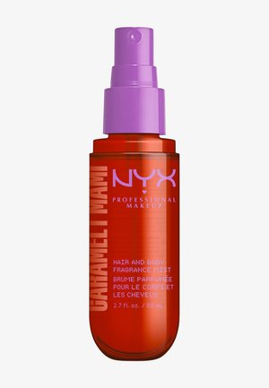 Rode fles van NYX Professional Makeup Caramelt Mami haar- en lichaamsparfum met paarse spraydop, 80 ml.
