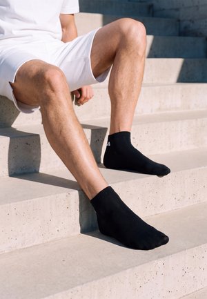 Fila, QUARTER SOCKS 12 PACK UNISEX - Chaussettes - black white
