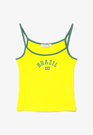 Canotta gialla con bordatura verde, con la scritta "BRAZIL" e una piccola bandiera brasiliana sotto il testo.