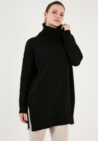 LELA Strickpullover - black