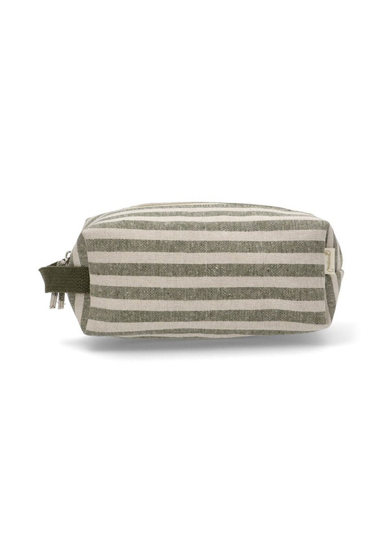Estuche de lápices a rayas en verde y crema con cierre de cremallera, de forma rectangular, hecho de un tejido texturizado. Cuenta con un pequeño lazo lateral para un manejo fácil.