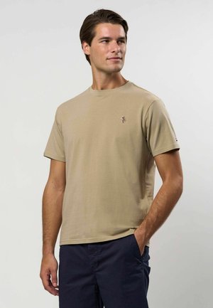 Pamata T-krekls - crockery