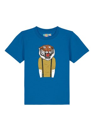 Blauwe katoenen t-shirt met een afbeelding van een tijger in een gele polka-dot shirt en bretels. Eenvoudig, gedurfd ontwerp met levendige kleuren.