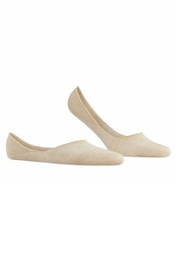 Beige osynliga strumpor med en slät textur, lågdesign och elastiska kanter för en säker passform. Lättviktsmaterial för komfort.