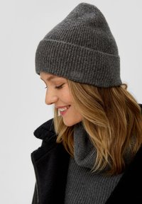 s.Oliver WEICHE MIT UMSCHLAG - Mütze - graphit