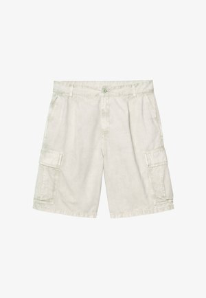 Pantaloncini cargo beige chiaro con passanti per cintura, due tasche laterali frontali e due grandi tasche con patta su ogni gamba.