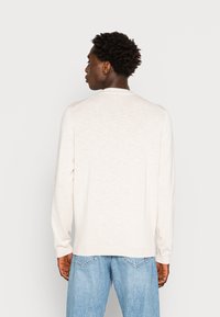 Lyle & Scott TURTLE NECK JUMPER - Camisola - light mist