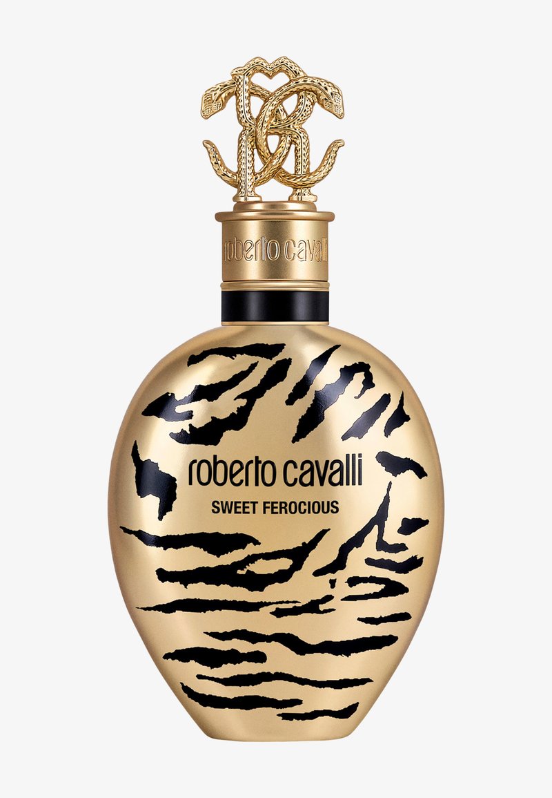 Botella de perfume con una forma dorada y redondeada que presenta rayas de tigre negras, una tapa decorativa dorada y el texto "roberto cavalli SWEET FEROCIOUS."