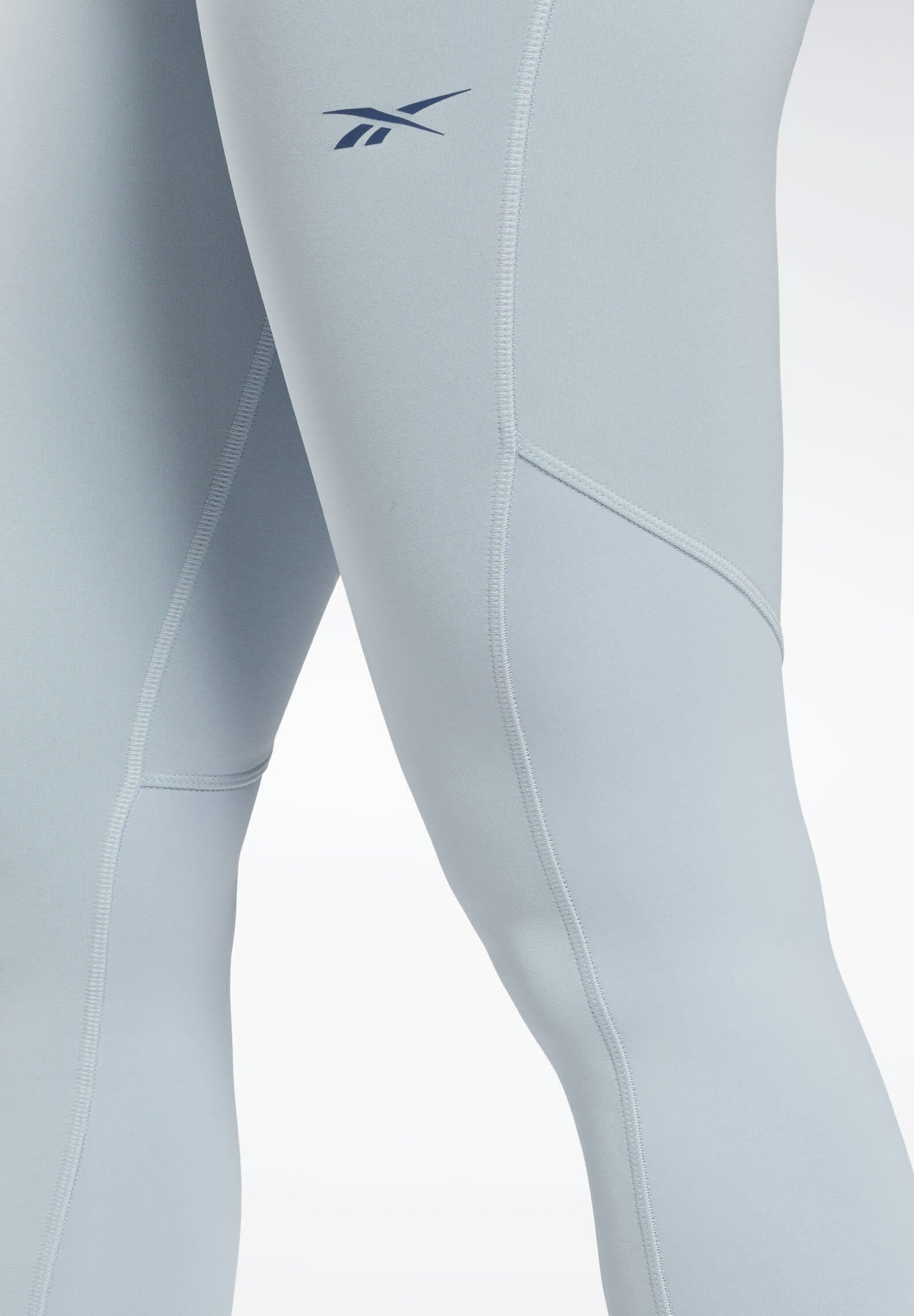 Reebok LES MILLS® BEYOND THE SWEAT HIGH 