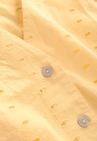 REGULAR FIT - BRODERIE - Vest - yellow