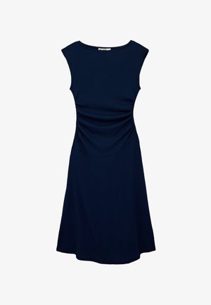 Vestido azul marino sin mangas con escote barco, laterales drapeados en la cintura y falda acampanada.