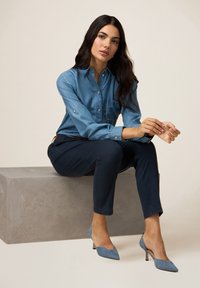 Oltre MISTO - Chino - blu