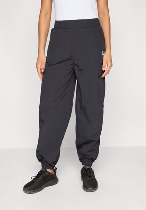 EA7 Emporio Armani, TROUSER - Pantaloni cargo - black
